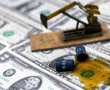 "중국 선박까지 막혔대"…호르무즈 봉쇄, WTI 100달러 또 뚫려