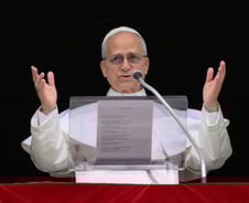 미국 출신 교황, 이란전쟁 비판 "피 묻은 손으로 올리는 기도 거부당할 것"