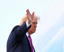 '이란 협상' 말하던 트럼프 "하르그섬 쉽게 점령할 수 있을 것"