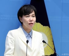 '서울시장 후보' 전현희 "서울 부동산도 다주택자 공무원 배제" 공약