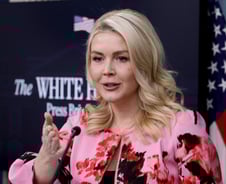 백악관 "트럼프, 아랍국과 전쟁비용 분담에 관심…이란 협상은 진행 중"