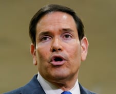 뒤끝 내비치고 조롱하더니…美 결국 '반세기 동맹' 나토 탈퇴하나