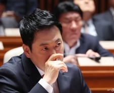 '1일2메시지'부터 '암행 민생 시찰'까지…장동혁, '위기론' 돌파 시도