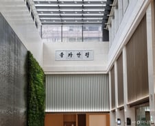 한국은행 로비에 '물가안정' 현판 내걸린 이유