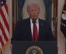 트럼프 "이란 타격, 석기시대로 돌려놓을 것…석유는 미국서 사라"