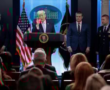 트럼프 "이란 하룻밤에 초토화 가능…내일밤 될 수도"