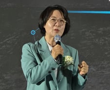 추미애, 경기도지사 지방선거 본선행…'AI·반도체·교통' 승부수