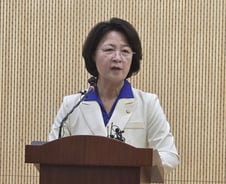 추미애 경기지사 후보 "행정 어색하지 않아…30년 정치 뚝심 이어갈 것"