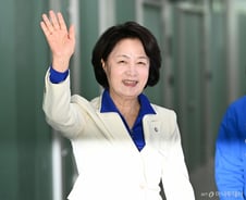 추미애, 사과한 한준호에 "승리를 위해 함께 나아가자"