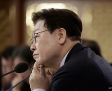 李 대통령 지지율 69% '최고치' 유지…민주당 47%·국민의힘 18%