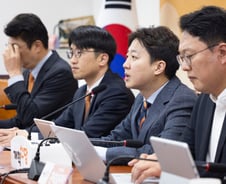 추미애 등판·국민의힘 공천 난항…경기지사 선거, '제3지대' 변수 생기나