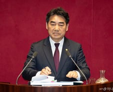 국힘 이성권 "전재수, '부산특별법' 폐기 선택…리더 자격 없어"