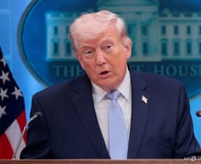 트럼프 "이란, 호르무즈 카드밖에 없어…협상 결렬 땐 강력 타격"