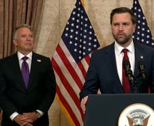 [속보] 밴스 "이란과 21시간 협상에도 합의 실패…미국 복귀"