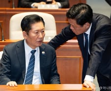 "지선 50일 앞으로" 與 우세 속...'서울·대구·부산' 野 벽 넘나