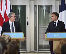 "영·프·독 유럽 국가, 美 빼고 '호르무즈 통행' 머리 맞댄다"