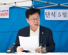 '단식' 안호영, '압색' 이원택…與전북지사 공천 혼돈 지속