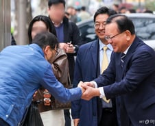 영남서 '격전' 뒤바뀐 선거지형...與압승 기대 속 호남 '내전' 과제