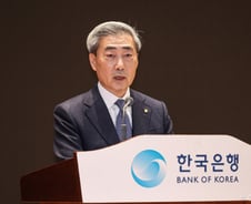 [사설]복합위기 속 신현송호의 과제