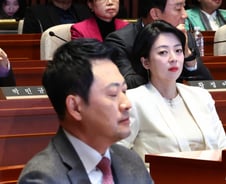 장동혁 "해당행위 시 후보자도 교체"vs배현진 "차라리 미국 가라"