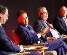 "동맹·군사력 앞세운 트럼프 외교…패권 판도는 '힘·에너지·기술'"