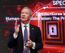 "AI 확산 위해선 '신뢰'가 핵심…미중 패권 경쟁 속 국가 간 협력 나서야"