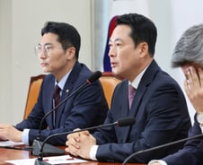 장동혁 "美'차관보' 표기는 실무상 착오…대표 사퇴가 책임 다하는 것인가"