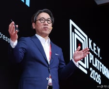 "AI·양자컴퓨터·바이오테크 파도 몰려와"…韓, '세계 3위' 지키려면