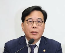 국힘 송언석 "민주당 공천은 범죄자 올드보이들의 귀환"