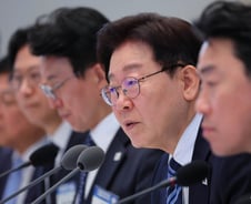 국힘 "李대통령 가벼운 손가락 정치…'장특공 비정상' 낙인"