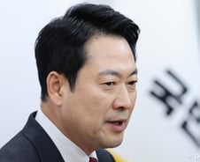 "장동혁 사퇴해야" 내부 비판에…또 '대여투쟁' 꺼내든 국힘 지도부