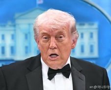 미 백악관 "트럼프, 참모들과 이란 제안 논의...곧 입장 발표"