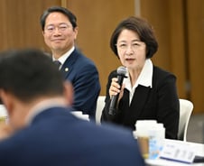 추미애, '6선 조정식·5선 김태년' 선봉 선 메가 선대위 출범