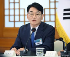 삼성 저격수 박용진, 노조에 "비정규직엔 대문 잠그고 끼리끼리 먹자판 잔치"