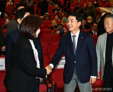 '기호 2번' 달고 돌아온 박민식, 부산 북갑에서 하정우·한동훈과 3파전