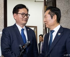 전국 누비는 정청래에 송영길 일침 "지도부, 자기홍보 다니는 것 아냐"
