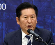 정청래 행보에 분열하는 호남과 불편한 영남…연임 도전 '경고등?'