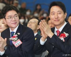 서울시 '부동산 지옥' 공방…吳 "정부 정책 탓"vs鄭 "책임회피 생떼"