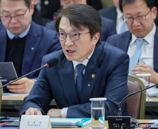 與, '전북 군산' 김의겸 등 전략공천 5곳 발표...충남 공주만 남았다