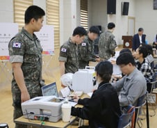 "6·3 지방선거, 군장병 사전투표 하세요"…병무청 '투표 신청' 안내