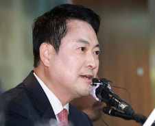 장동혁 "민주 광역단체장 후보들, 김어준 머리 조아려… 상왕 인증"