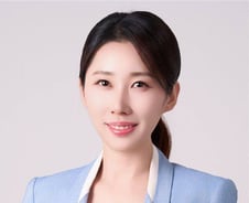 "짧은 옷 입고 눈물"...'웃찾사' 출신 개그우먼도 시의원 출마