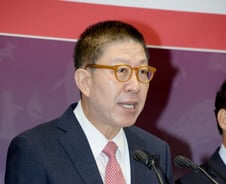 '가덕도 공항' '1000만 관광객'…박형준, 부산 미래 담은 3호 공약 발표