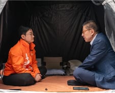 박형준, 'TV토론 배제 항의 단식' 정이한 방문…"전재수 동의하면 토론 성사"