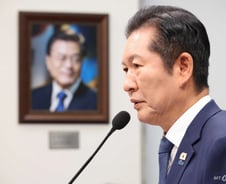 D-21, 정청래 '광폭 행보' 예고…장동혁 '李정부 심판론' 띄웠다