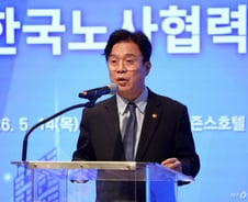 삼성 총파업  D-6…노사 협상 강제할 '키맨'은 노동장관
