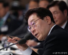 靑 "절대로 '삼전 파업' 상황 오지 않기 바란다…김정관, 할 말 한 것"