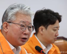 조응천 "尹에 '별' 안겨준 추미애, 경기도에 아는 것 없으니 헛소리 반복"