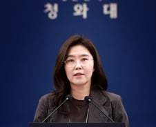 靑 "파업시 중대 파급효과...삼성전자 노사 대화로 해결토록 모든 지원"