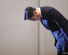 고개 숙이는 이재용 회장…위기 때마다 'JY 사과 리더십' 나왔다